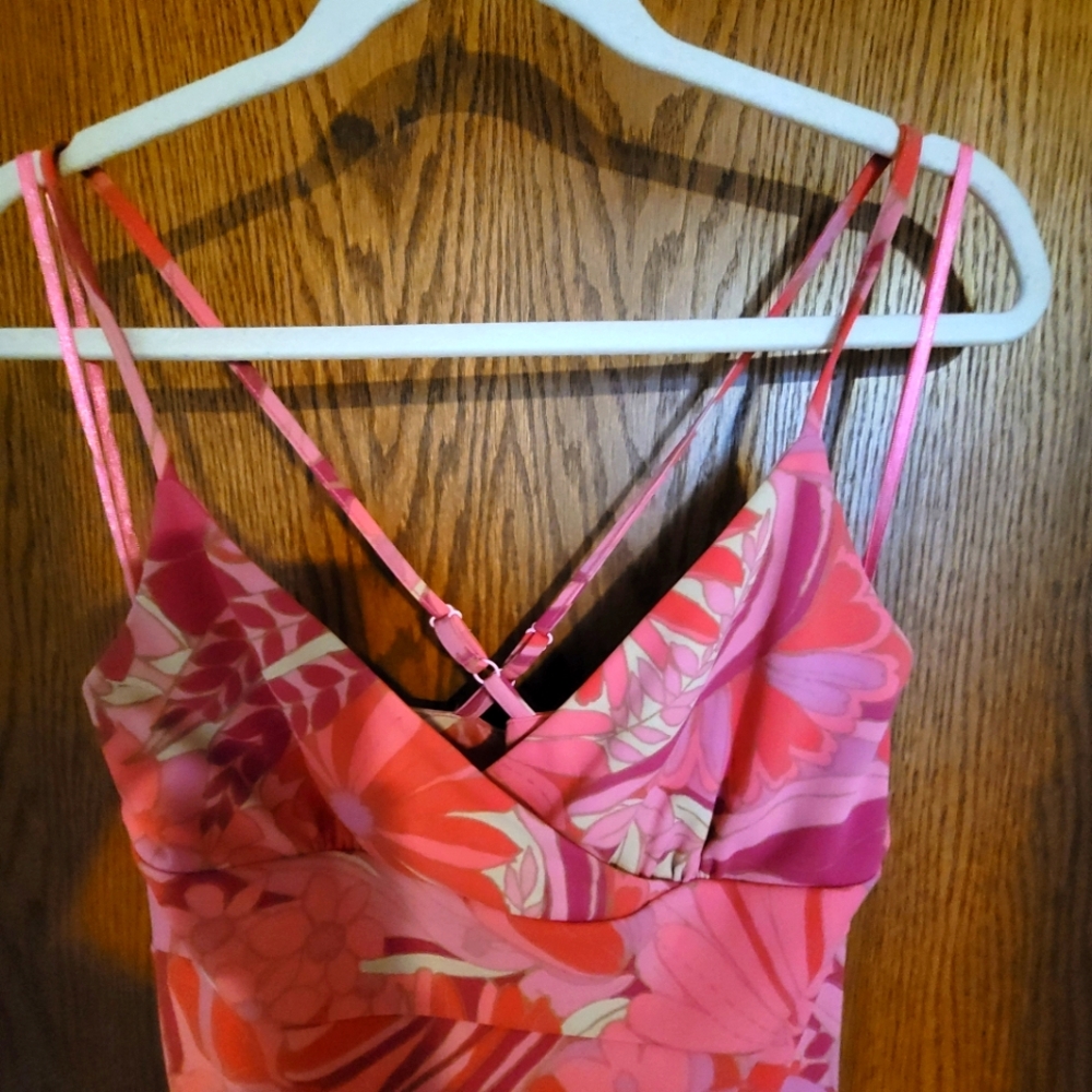 NWOT/ EXPRESS  T-STRAP DRESS - Picture 2 of 5